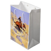 De Cowboy (van Frederic Remington) Medium Cadeauzakje (Voorkant Gekanteld)