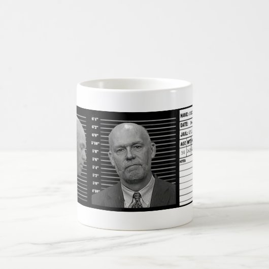 De criminele gouverneur Coffee Mok (Center)