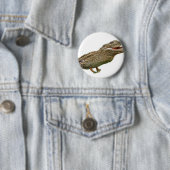 De crocoduck ronde button 5,7 cm (In situ)