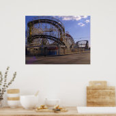 De cycloon in de slaapstand poster (Keuken)