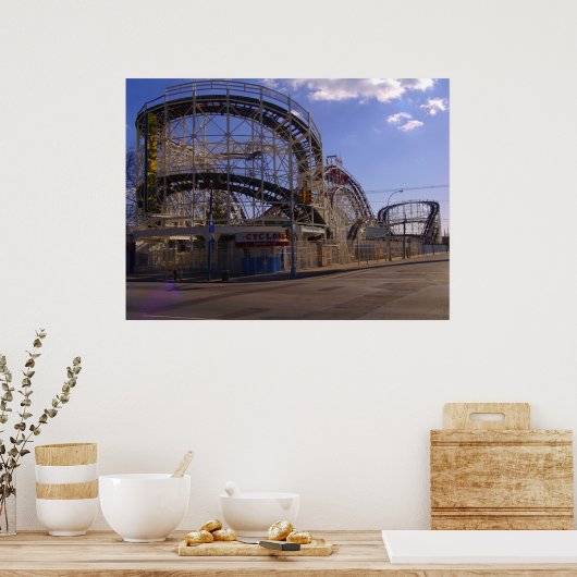 De cycloon in de slaapstand poster (Keuken)