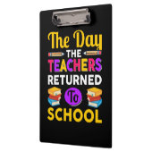 De dag dat de leraren weer naar school gingen klembord (Links)