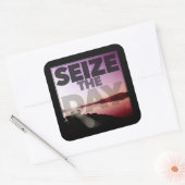 De dag innemen vierkante sticker (Envelop)