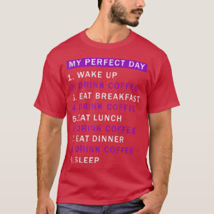 De dag zou een perfecte koffie zijn die een lange  t-shirt