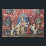 De Dame en de Unicorn, naar mijn enige wens Theedoek<br><div class="desc">De dame en de Unicorn, naar mijn enige wens (La Dame a la licorne, A mon seul desir) middeleeuws tapijt (rond 1500). Deze tapijt maakt deel uit van een serie van zes. Elke tapijt is voorzien van een middeleeuwse dame in verschillende houdingen. Elke scène toont een van de vijf zintuigen,...</div>