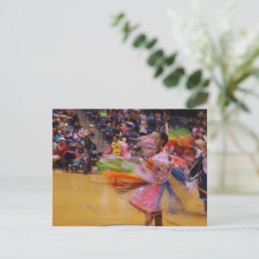 De dames draaien de Dans van de Veer PowWow Briefkaart (Staand voorkant)