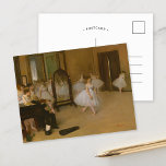 De dansklasse | Edgar Degas Briefkaart<br><div class="desc">De dansles (1870) van de Franse impressionistische kunstenaar Edgar Degas. Degas is beroemd om zijn pasteltekeningen en olieverfschilderijen. Hij was een meester in het uitbeelden van beweging, zoals te zien is in zijn vele werken van balletdansers. Gebruik de ontwerpgereedschappen om aangepaste tekst toe te voegen of het afbeelding te personaliseren....</div>