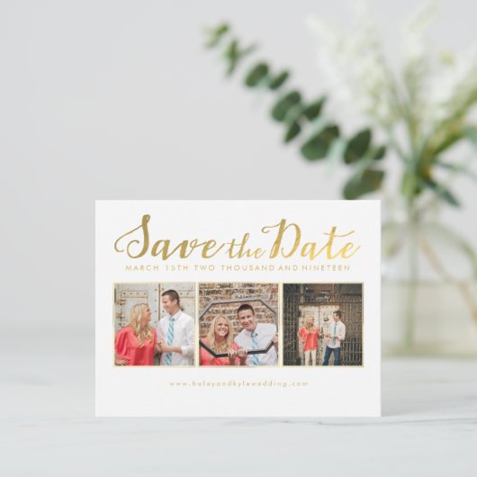 De datum opslaan Gold Script Typografie Fotokaarte Aankondigingskaart (Staand voorkant)
