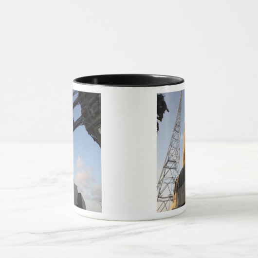 De delta IV-raket Mok (Midden)