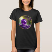De digitale kunst van Amethyst Orb Fantasy T-shirt (Voorkant)