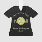 De Dinking Dude Guy Pickleball Bal Ornament (achterkant)