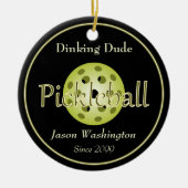 De Dinking Dude Guy Pickleball Ball Keramisch Ornament (Voorkant)
