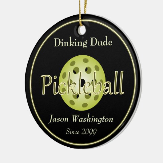 De Dinking Dude Guy Pickleball Ball Keramisch Ornament (Links)