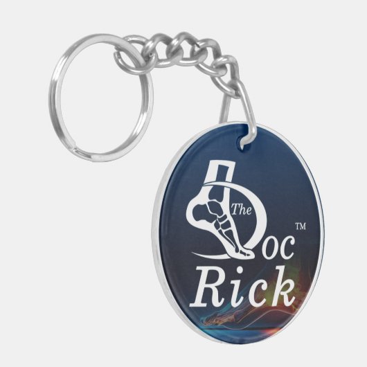 DE DOC RICK - ACRYL SLEUTELHANGER (Voorkant Links)