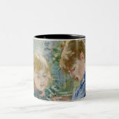 De dochter van de kunstenaar, Julie, met haar kind Tweekleurige Koffiemok (Center)