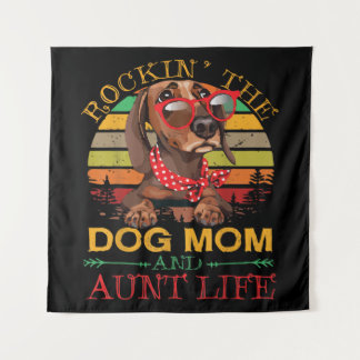 De Dog Mam Tunt voor tante. Wandkleed