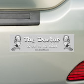 De dokter is uit zijn hoofd bumpersticker (Op auto)