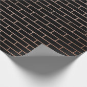 De donkere zwarte muur heeft een ruw oppervlak als cadeaupapier (Hoek)