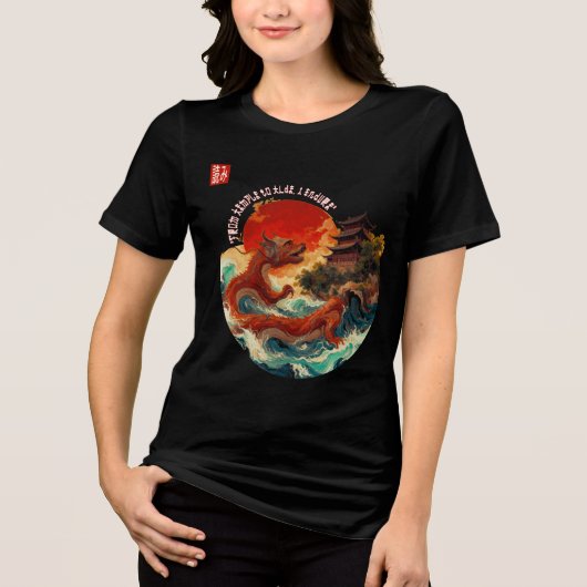 De draak van de Crimson Sun Tri-Blend Shirt (Voorkant)