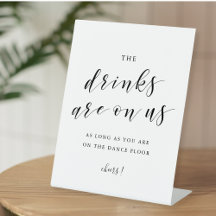 De drankjes zijn op ons bruiloft open bar tafel