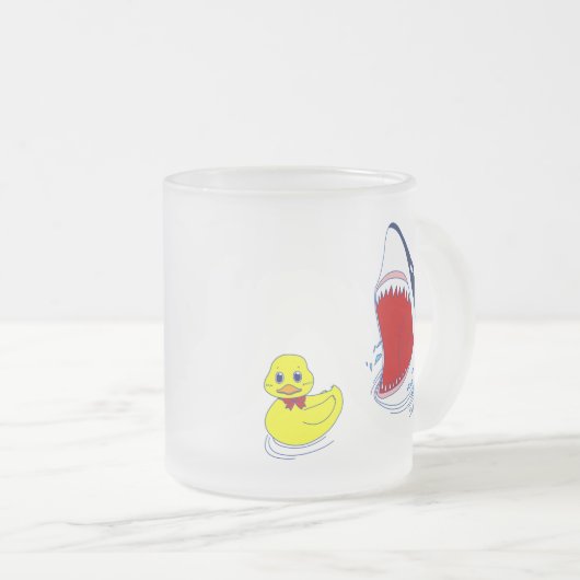 De Duck en de Shark Mok (Voorkant rechts)