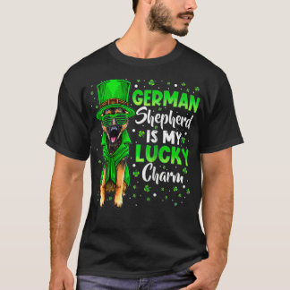 De Duitse herder is mijn gelukscharme St Patricks  T-shirt
