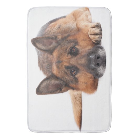 De Duitse herder ligt op een witte achtergrond Badmat (Voorkant Verticaal)