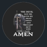 De duivel zag me met mijn hoofd naar beneden tot i ronde sticker<br><div class="desc">Dit is een geweldig cadeau voor je familie,  vrienden die van Jezus houden. Zij zullen dit cadeau graag van u ontvangen tijdens het vakantieseizoen of enige andere dag.</div>