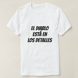 De duivel zit in de details in het Spaans T-shirt