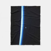 De dunne atmosfeer van de aarde en een gigantische fleece deken (Voorkant)