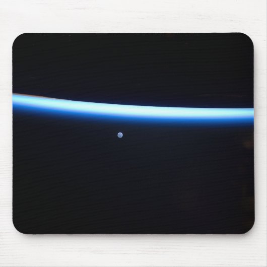 De dunne atmosfeer van de aarde en een gigantische muismat (Voorkant)