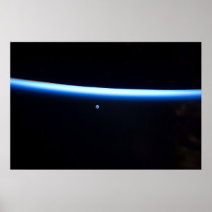 De dunne atmosfeer van de aarde en een gigantische poster