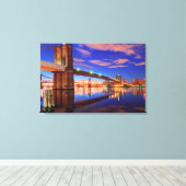 De East River, Brooklyn Bridge, Manhattan Canvas Afdruk (Insitu (Houten vloer))