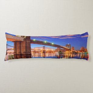 De East River, Brooklyn Bridge, Manhattan Lichaamskussen