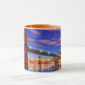De East River, Brooklyn Bridge, Manhattan Mok (Midden)