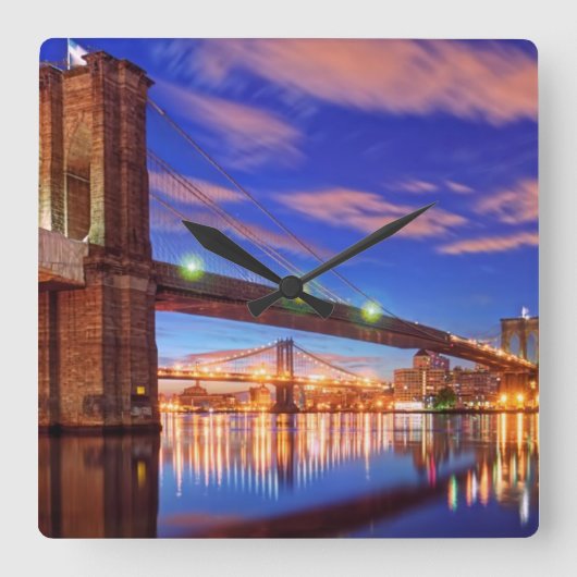 De East River, Brooklyn Bridge, Manhattan Vierkante Klok (Voorkant)