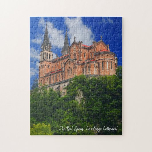 De echte Spaanse kathedraal Covadonga Legpuzzel (Verticaal)