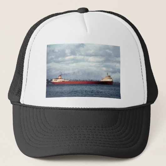 De Edmund Fitzgerald op de St. Clair Trucker Pet (Voorkant)