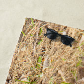 De eekhoorn eet een moerfoto strandlaken (In situ)