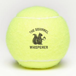 De eekhoorn fluistert   eekhoornliefhebber tennisballen