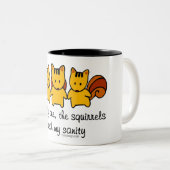 De eekhoorns stelen mijn gezondheid tweekleurige koffiemok (Voorkant rechts)