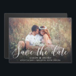 De eenvoudige Foto van de Romance slaat de Datum o Magnetische Uitnodiging<br><div class="desc">Elegant lettertype leest "Save the Date" op de onderkant van deze foto magnetische kaart. Eenvoudig aan te passen met uw eigen informatie!</div>