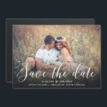 De eenvoudige Foto van de Romance slaat de Datum o Magnetische Uitnodiging<br><div class="desc">Elegant lettertype leest "Save the Date" op de onderkant van deze foto magnetische kaart. Eenvoudig aan te passen met uw eigen informatie!</div>