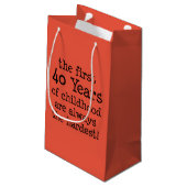 De eerste 40 jaar altijd hardste 40e verjaardag klein cadeauzakje (Achterkant Gekanteld)