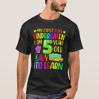 De eerste dag van mijn kinderopleiding en klaar om t-shirt