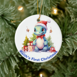 De eerste kerstdinosaurus van baby.  keramisch ornament