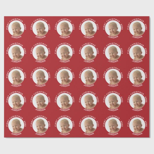 De eerste kerstfoto van de baby: Aangepaste naam e Cadeaupapier (Vlak)