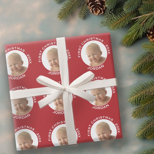 De eerste kerstfoto van de baby: Aangepaste naam e Cadeaupapier