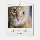 De eerste kerstfoto van een minimalistisch huisdie keramisch ornament (Links)