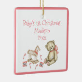De eerste Kerstmis van baby personaliseert de Roze Keramisch Ornament (Rechts)